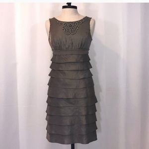 ADRIANNA PAPELL FORMAL DRESS SIZE 6